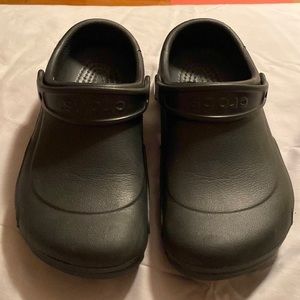 Non slip crocs